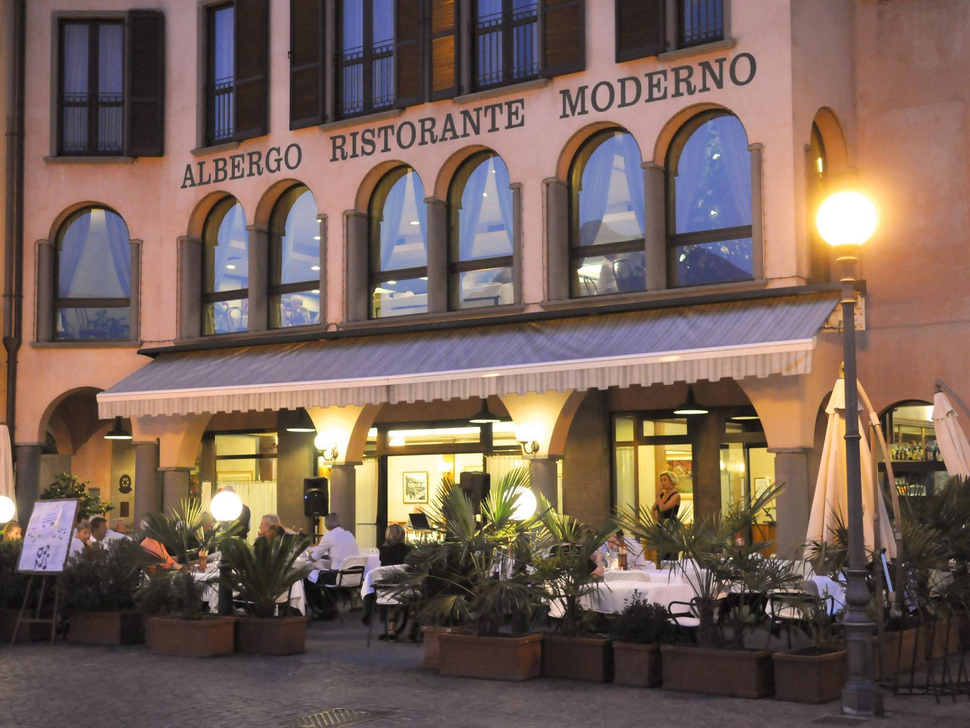 Albergo Moderno Ловере Экстерьер фото