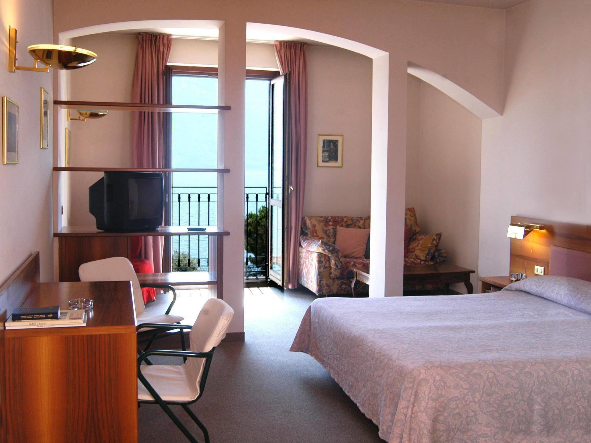 Albergo Moderno Ловере Экстерьер фото