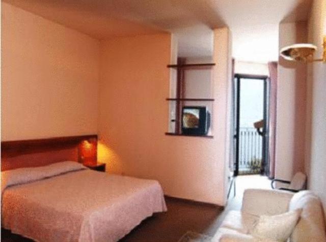 Albergo Moderno Ловере Экстерьер фото